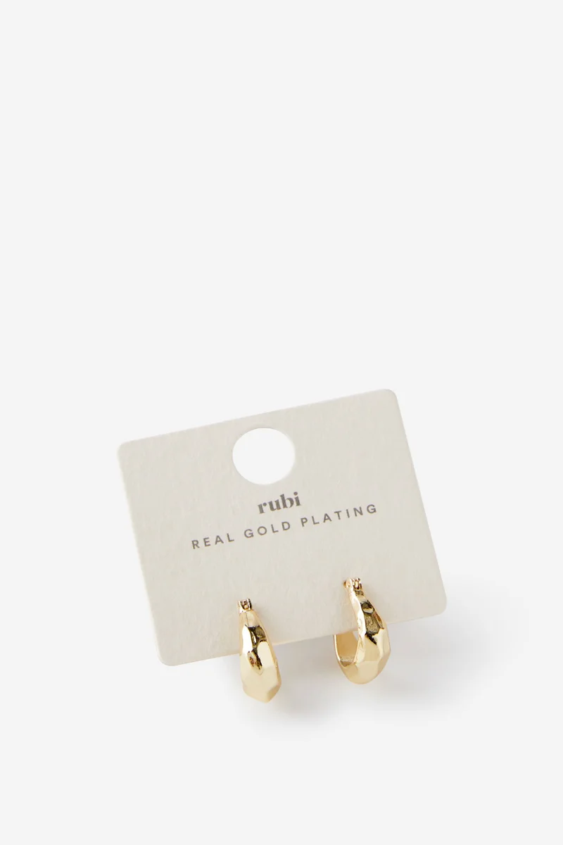 روبي Small Hoop Earring